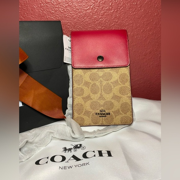 Coach Snap Phone Crossbody In Signature Canvas - Picture 12 of 12
